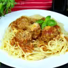 Spaghetti z pulpetami w sosie pomidorowym