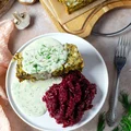 Pieczeń jajeczno-pieczarkowa z ryżem w sosie koperkowym