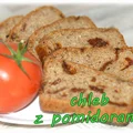Chleb pszenny z suszonymi pomidorami