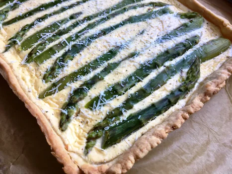 TARTA ZE SZPARAGAMI