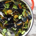 Małże w sosie curry