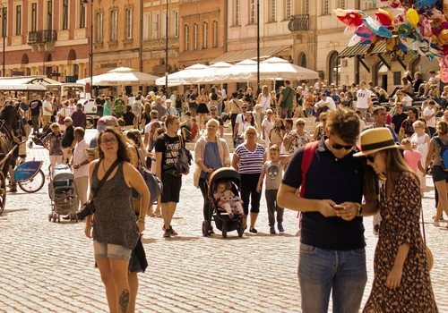 Prawie 12 tysięcy pensji minimalnej! Od 1 lipca 700 tys. Polaków z wyższymi wynagrodzeniami