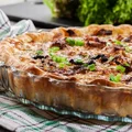 Tarta z kurczakiem i pieczarkami