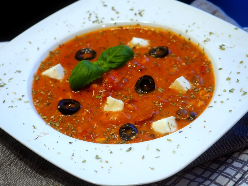 ZUPA PIZZA Z CHORIZO
