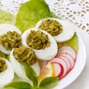 Jajka faszerowane bazylią