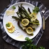 Pieczone szparagi z cytryną i parmezanem