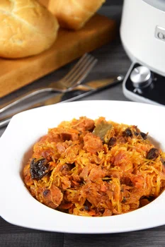 Bigos z suszoną suszoną śliwką!