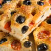 Dodaj TEN składnik do ciasta! Foccacia będzie puszysta i wilgotna jak z włoskiej piekarni