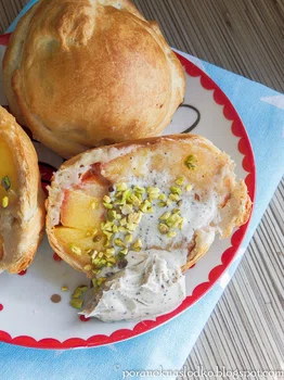 NEKTARYNKI W CIEŚCIE FRANCUSKIM