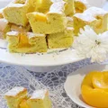 Waniliowe ciasto z brzoskwiniami z puszki | Słodkie okruszki