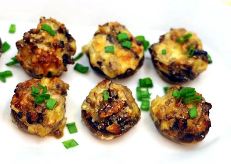 Pieczarki faszerowane