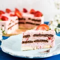 Torcik Truskawkowy Bez Pieczenia