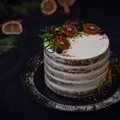 Piernikowy tort z orange curd