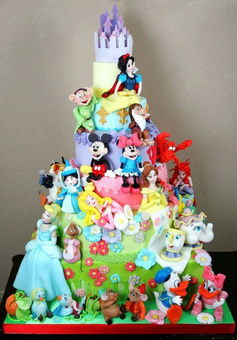 Tort z bohaterami Disney'a