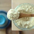 Jak zrobić wegański parmezan? Przepis na wersję sypką