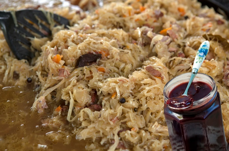 Bigos wyszedł zbyt kwaśny? Weź ten słoiczek i dodaj dwie łyżki! Szybka korekta smaku!