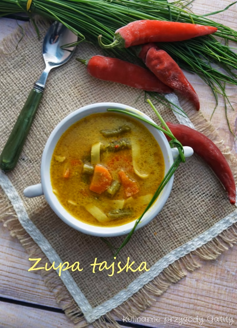 Zupa tajska z mleczkiem kokosowym
