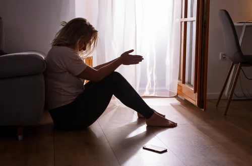 Mama cały czas brała pożyczki. Dowiedziałam się po jej śmierci. Czy moje dzieci też odziedziczą ten bałagan?” — pisze Karolina [LIST]