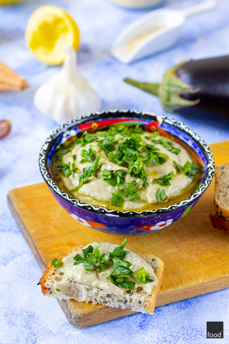 Baba ghanoush - pasta z bakłażanów i sezamu