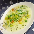 Zupa ziemniaczanka z sałatą rzymską