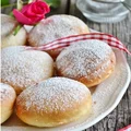 Pieczone pączki nadziewane marmoladą