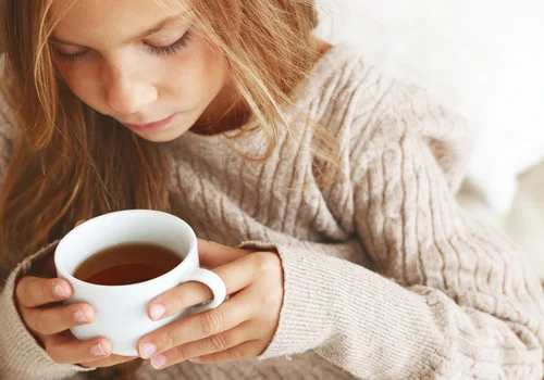 GIS ostrzega: wycofano popularną herbatkę dla niemowląt i dzieci!
