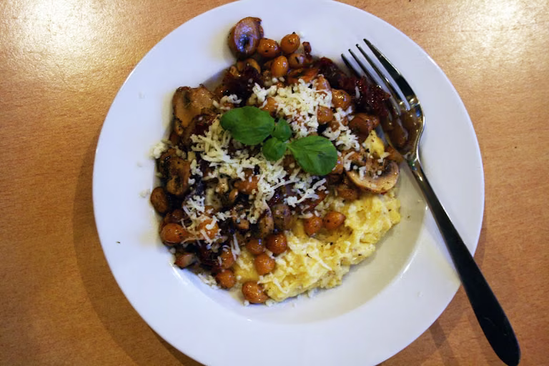 Polenta z ciecierzycą