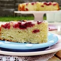 Szybkie ciasto z malinami i białą czekoladą