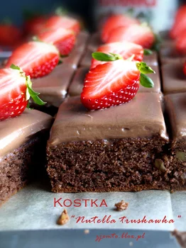 Kostka Nutella i truskawka