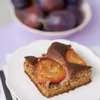 Szybkie fit ciasto ze śliwkami – pełnoziarniste, bez cukru i jajek