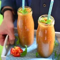 Smoothie z brzoskwiniami i granatem