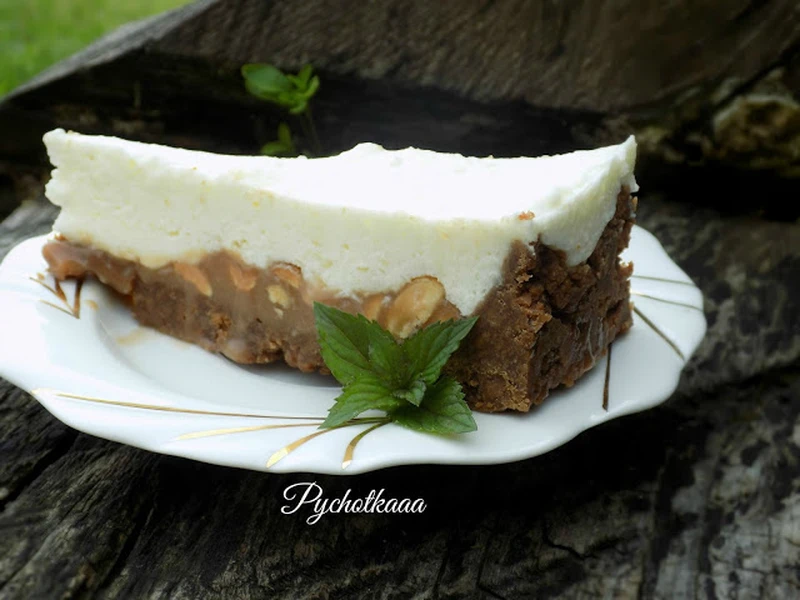 Sernik Snickers bez pieczenia
