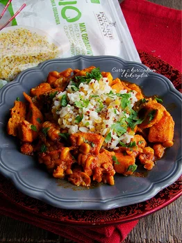 curry z kurczakiem i kukurydzą