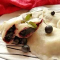 Pierogi z jagodami z kiślem