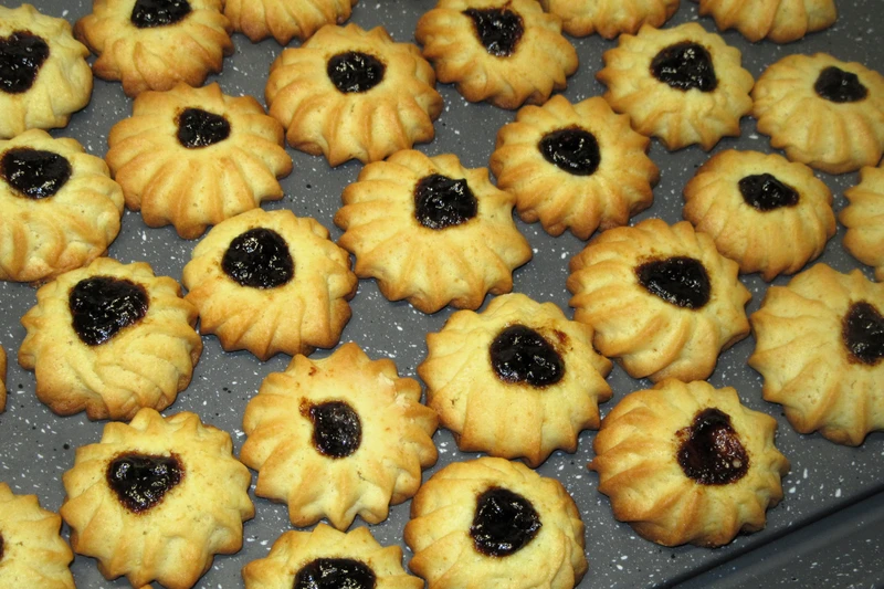 Najłatwiejsze ciasteczka maślane z powidłami, delikatne, chrupiące, pyszne +FILM
