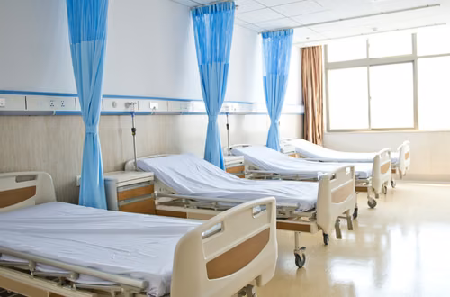 Nowe zasady w szpitalach od 1 lipca. Lekarz nie zawsze będzie musiał być na oddziale