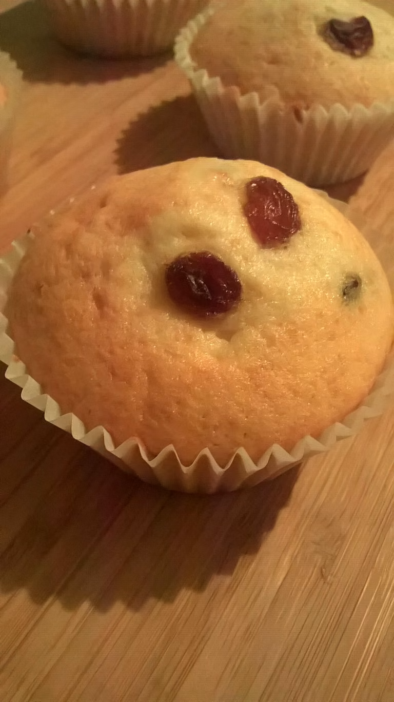 Muffiny orkiszowe z rodzynkami