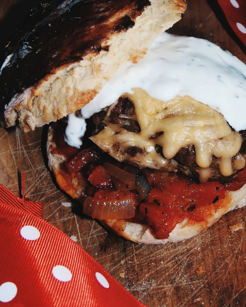 HOMEMADE BURGER