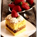 Biszkopt z jabłkami i masą mascarpone