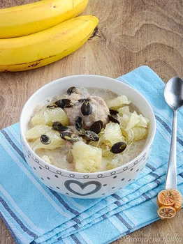 BANANOWE KNEDLE NA MLEKU KOKOSOWYM