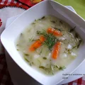 Zupa ogórkowa .Klasyczna z kiszonych ogórków zabielana śmietaną.