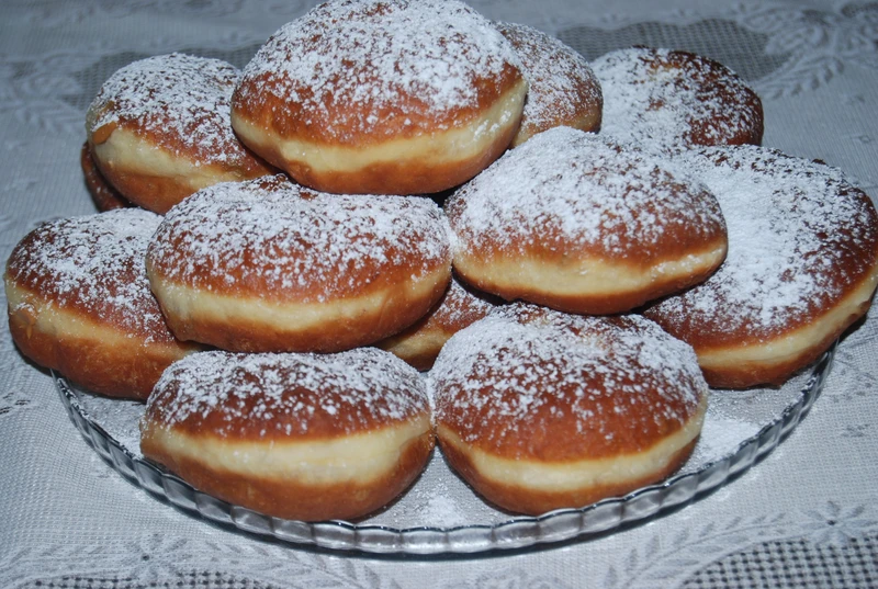 Pączki z kajmakiem