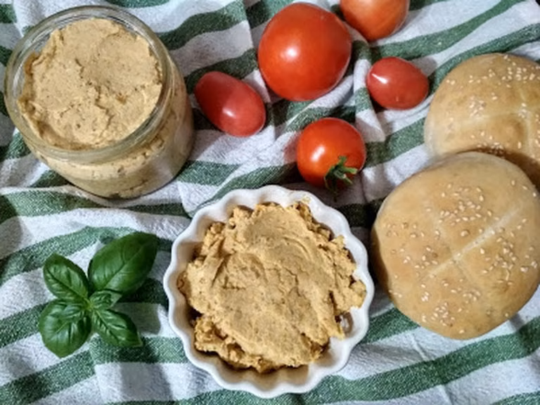 Pasta z mięsa z rosołu