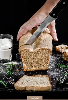 Najprostszy chleb pszenny razowy