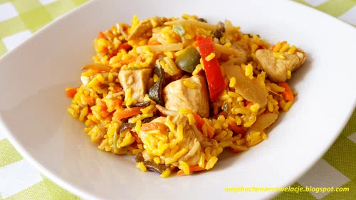 Kurczak z ryżem i warzywami po chińsku  - 435 kcal