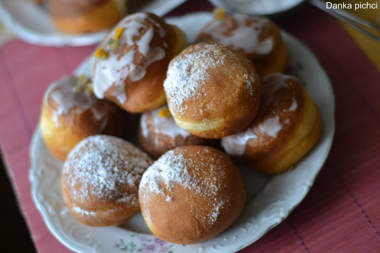 Pączki drożdżowe