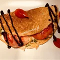 Omlet z sałatą rzymską