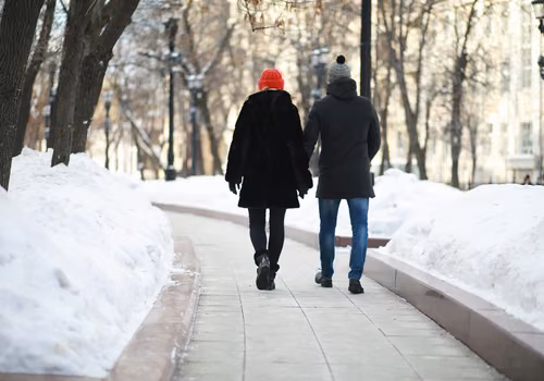 1700 zł dla każdego obywatela? Dochód podstawowy wciąż bez decyzji
