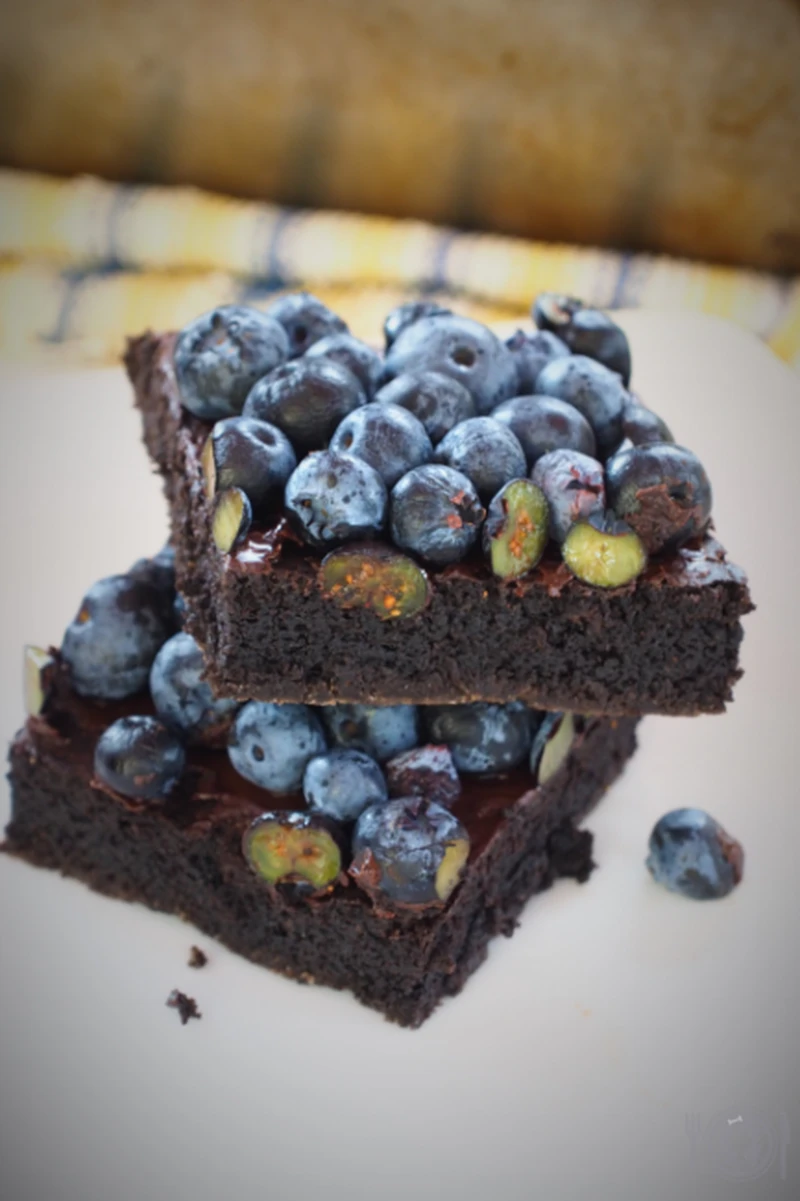 Keto brownie z borówkami (Paleo, LowCarb)