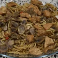 Makaron Chow Main z kurczakiem